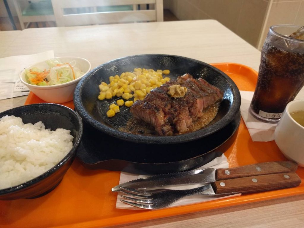 沖縄 イオンライカム いきなりステーキ